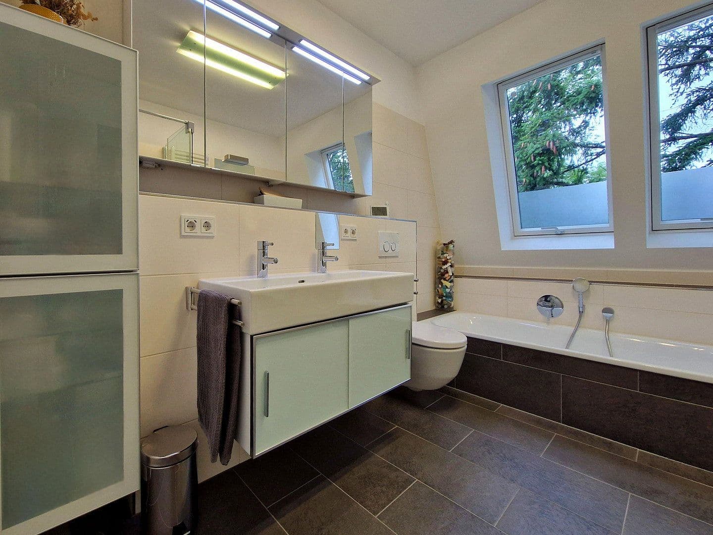 Predaj bytu 4-izbový 129 m², Hamburg, Hamburg Predaj bytu 4-izbový 129 m², Hamburg, Hamburg