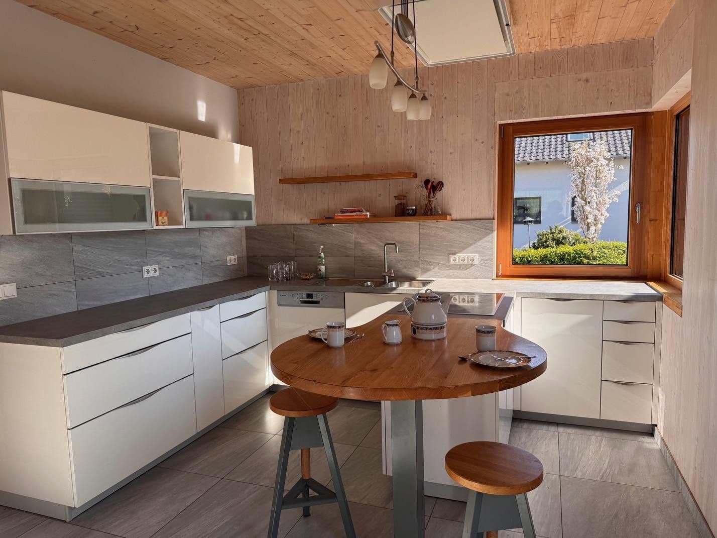 Predaj domu 224 m², pozemek 785 m², Weiler bei Bingen, Porýnie-Falcko Predaj domu 224 m², pozemek 785 m², Weiler bei Bingen, Porýnie-Falcko