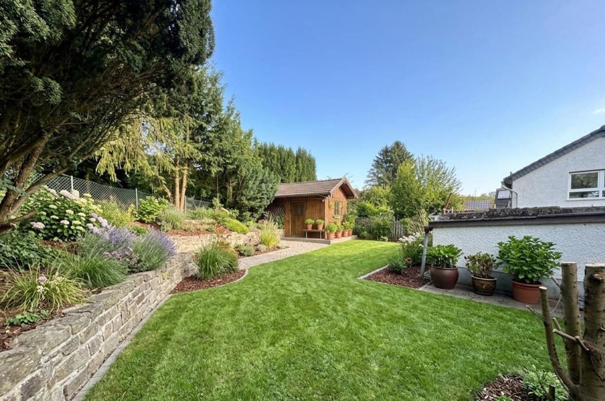 Predaj domu 111 m², pozemek 554 m², Kürten, Severné Porýnie - Westfálsko Predaj domu 111 m², pozemek 554 m², Kürten, Severné Porýnie - Westfálsko