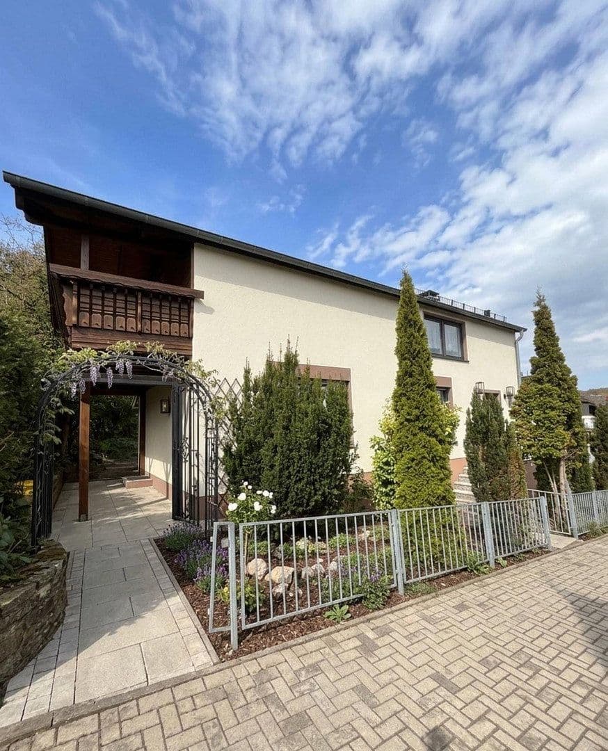 Predaj domu 111 m², pozemek 554 m², Kürten, Severné Porýnie - Westfálsko Predaj domu 111 m², pozemek 554 m², Kürten, Severné Porýnie - Westfálsko