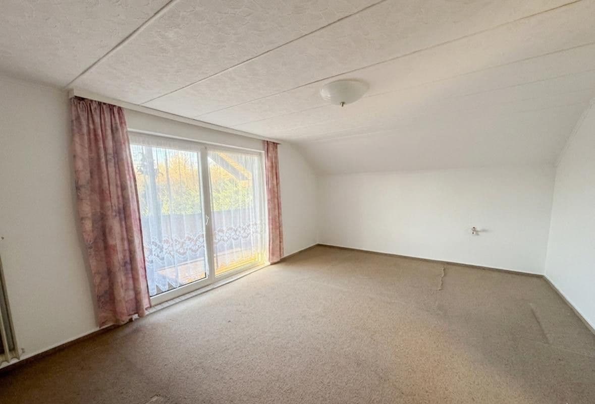 Predaj domu 111 m², pozemek 554 m², Kürten, Severné Porýnie - Westfálsko Predaj domu 111 m², pozemek 554 m², Kürten, Severné Porýnie - Westfálsko