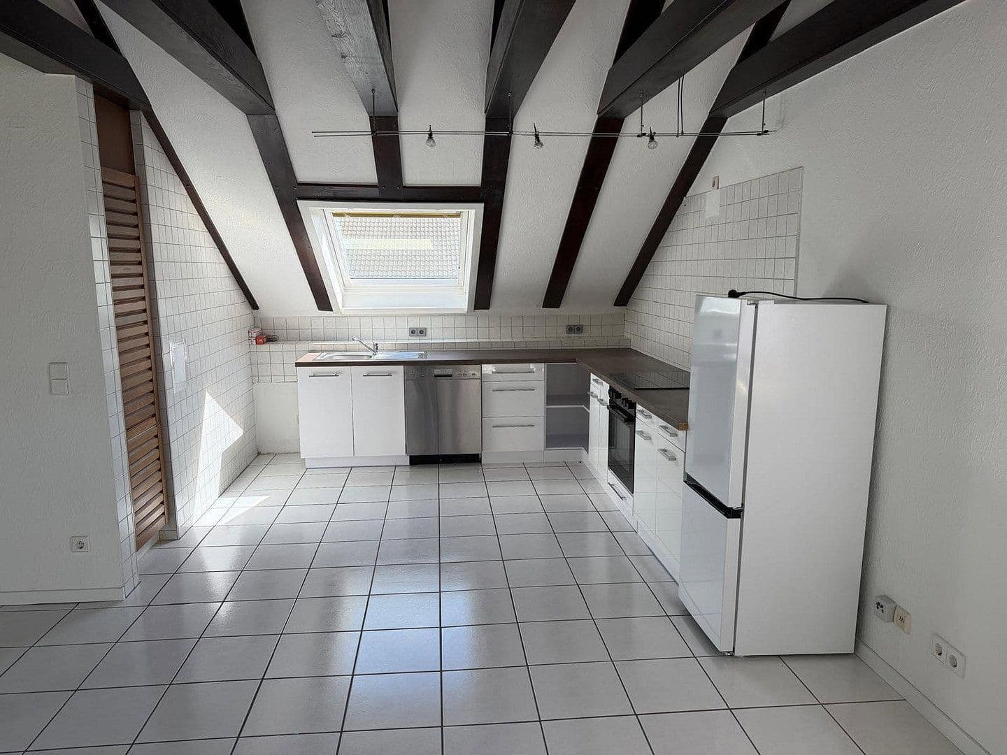 Prenájom bytu 3-izbový 74 m², Röngtenstr. 10, Karlsdorf-Neuthard, Bádensko-Wurttembersko Prenájom bytu 3-izbový 74 m², Röngtenstr. 10, Karlsdorf-Neuthard, Bádensko-Wurttembersko