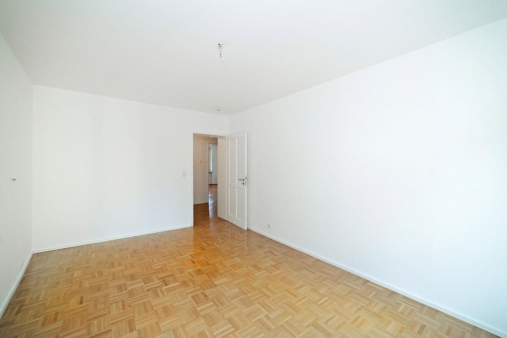 Predaj bytu 3-izbový 95 m², Hedwigstrasse xx, München, Bavorsko Predaj bytu 3-izbový 95 m², Hedwigstrasse xx, München, Bavorsko