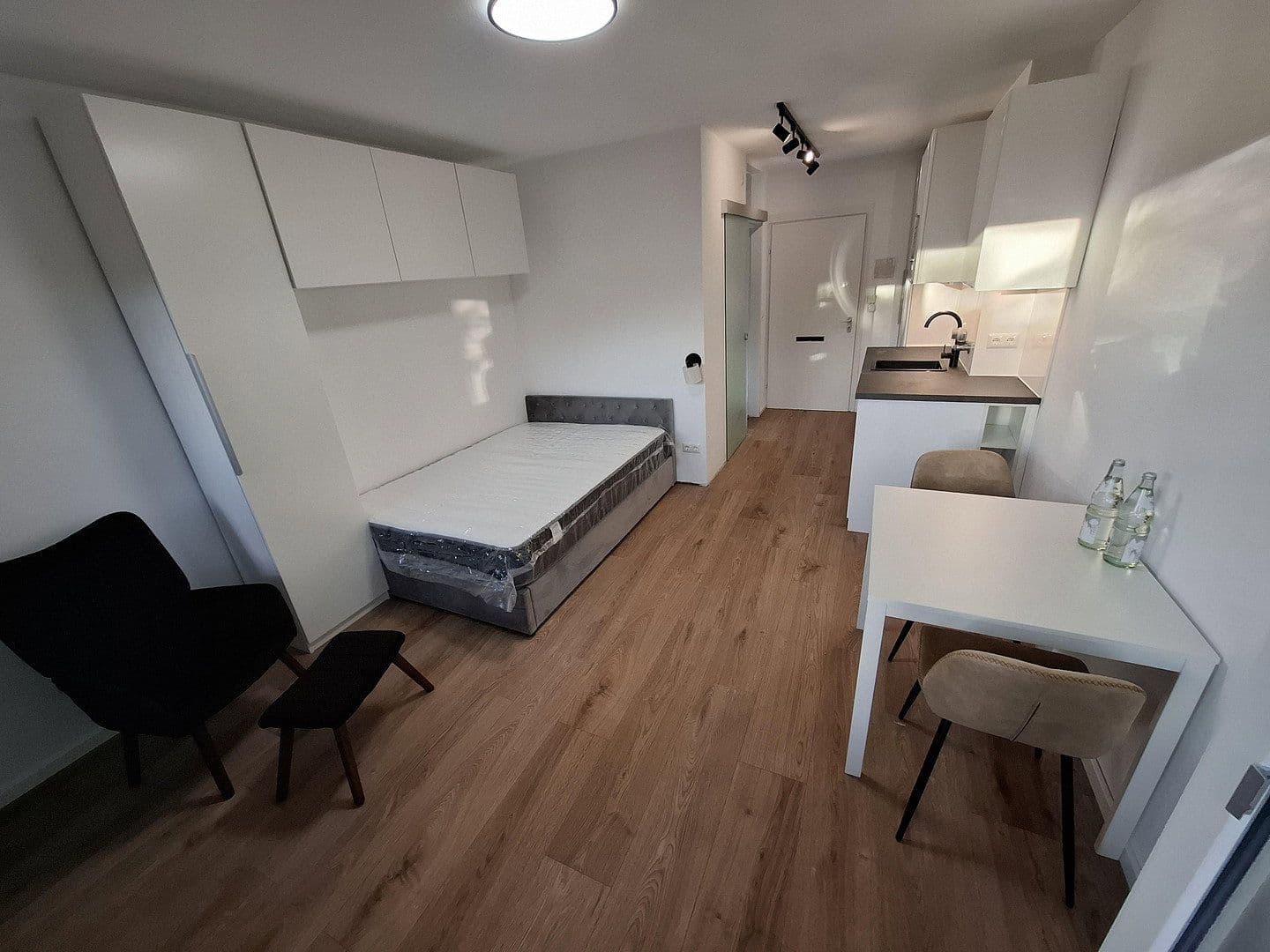 Prenájom bytu 1-izbový 30 m², Jakob-Hagenbucher Straße, München, Bavorsko Prenájom bytu 1-izbový 30 m², Jakob-Hagenbucher Straße, München, Bavorsko