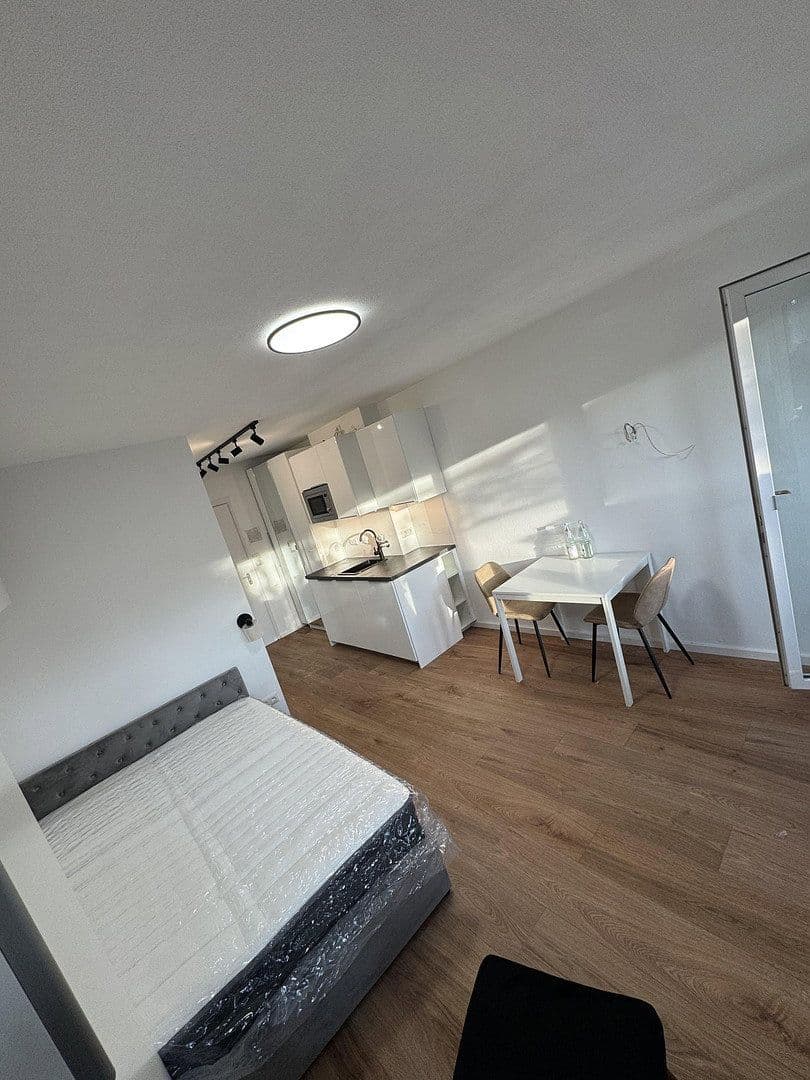 Prenájom bytu 1-izbový 30 m², Jakob-Hagenbucher Straße 4, München, Bavorsko Prenájom bytu 1-izbový 30 m², Jakob-Hagenbucher Straße 4, München, Bavorsko