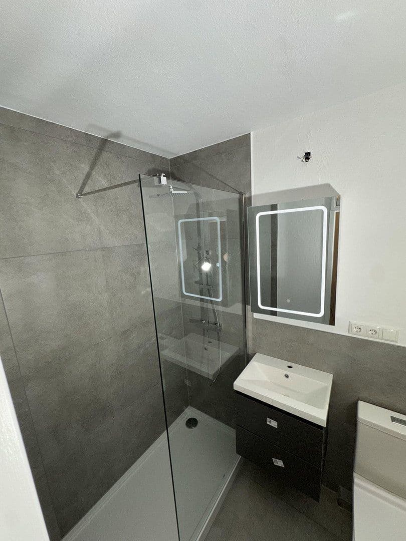 Prenájom bytu 1-izbový 30 m², Jakob-Hagenbucher Straße 4, München, Bavorsko Prenájom bytu 1-izbový 30 m², Jakob-Hagenbucher Straße 4, München, Bavorsko