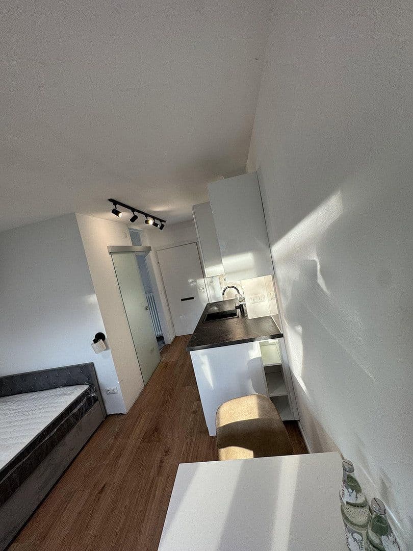 Prenájom bytu 1-izbový 30 m², Jakob-Hagenbucher Straße 4, München, Bavorsko Prenájom bytu 1-izbový 30 m², Jakob-Hagenbucher Straße 4, München, Bavorsko