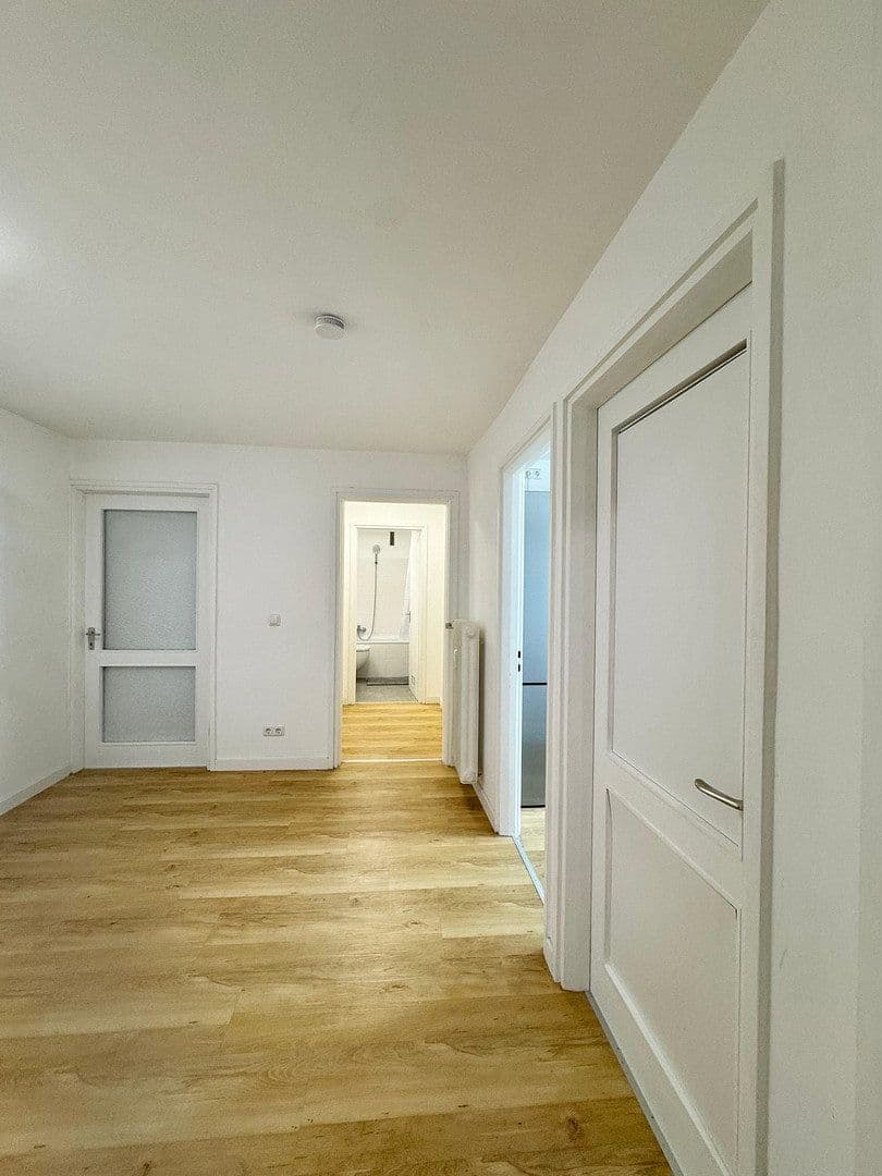 Prenájom bytu 1-izbový 80 m², Frankfurter Ring 14, München, Bavorsko Prenájom bytu 1-izbový 80 m², Frankfurter Ring 14, München, Bavorsko