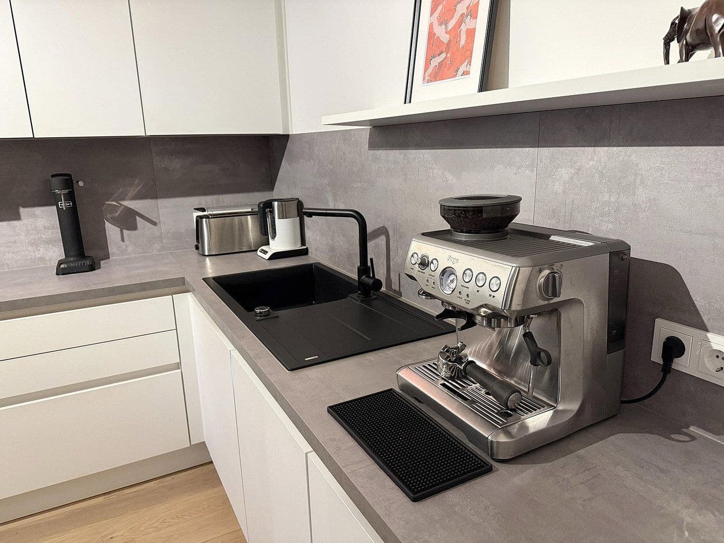 Prenájom bytu 3-izbový 95 m², Ostendorfstraße 37, Berlin, Berlín Prenájom bytu 3-izbový 95 m², Ostendorfstraße 37, Berlin, Berlín