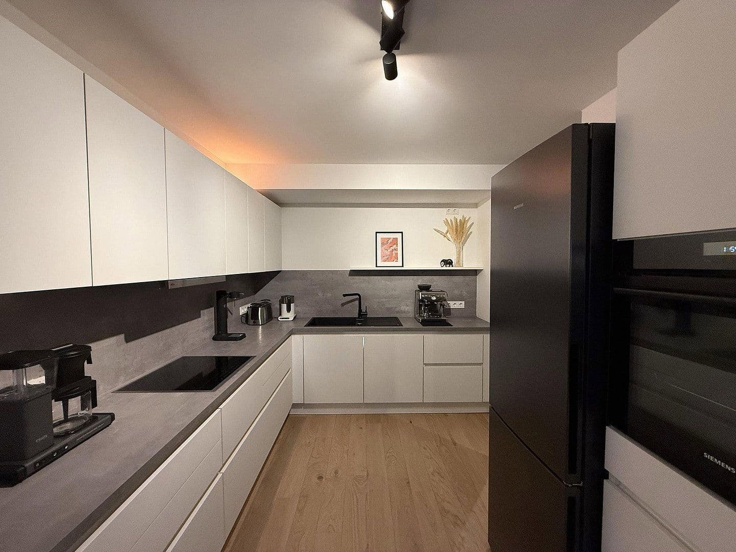 Prenájom bytu 3-izbový 95 m², Ostendorfstraße 37, Berlin, Berlín Prenájom bytu 3-izbový 95 m², Ostendorfstraße 37, Berlin, Berlín