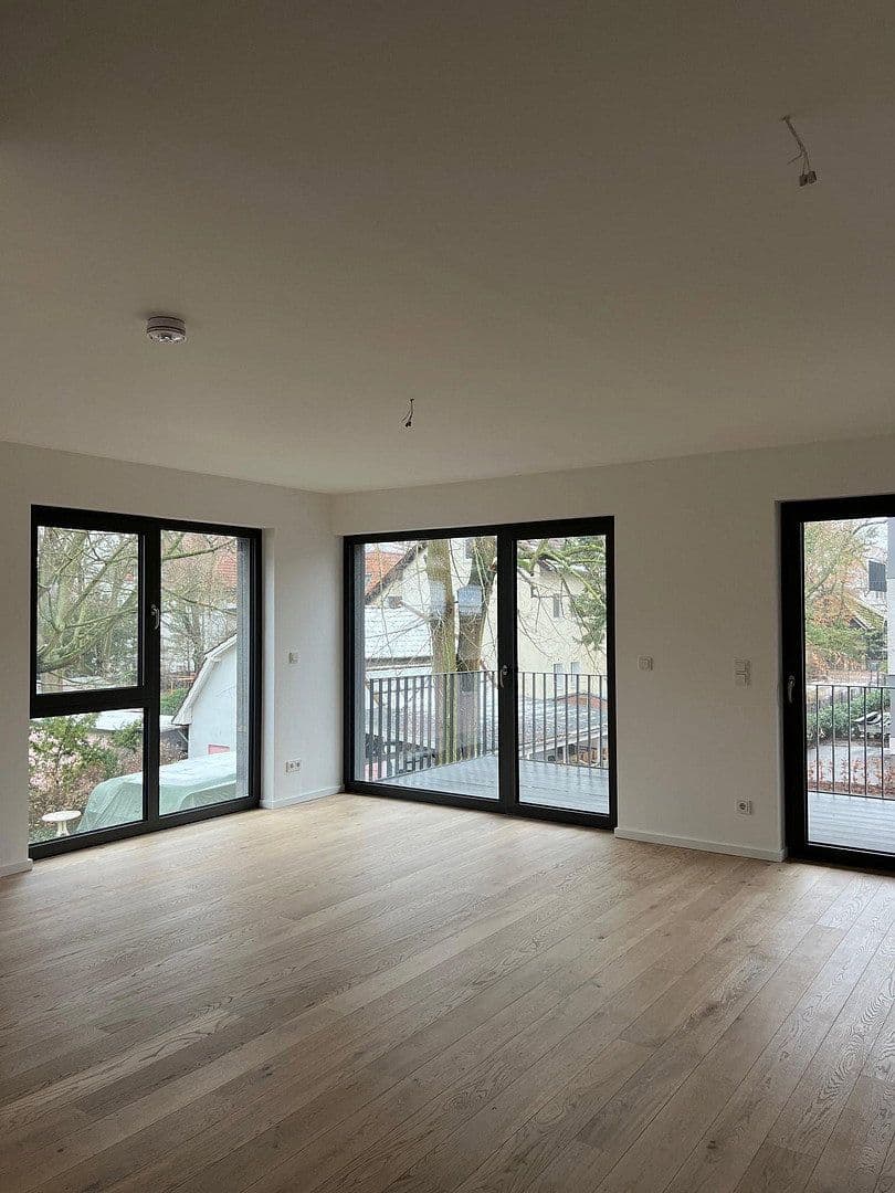 Prenájom bytu 2-izbový 59 m², Ostendorfstraße 37, Berlin, Berlín Prenájom bytu 2-izbový 59 m², Ostendorfstraße 37, Berlin, Berlín