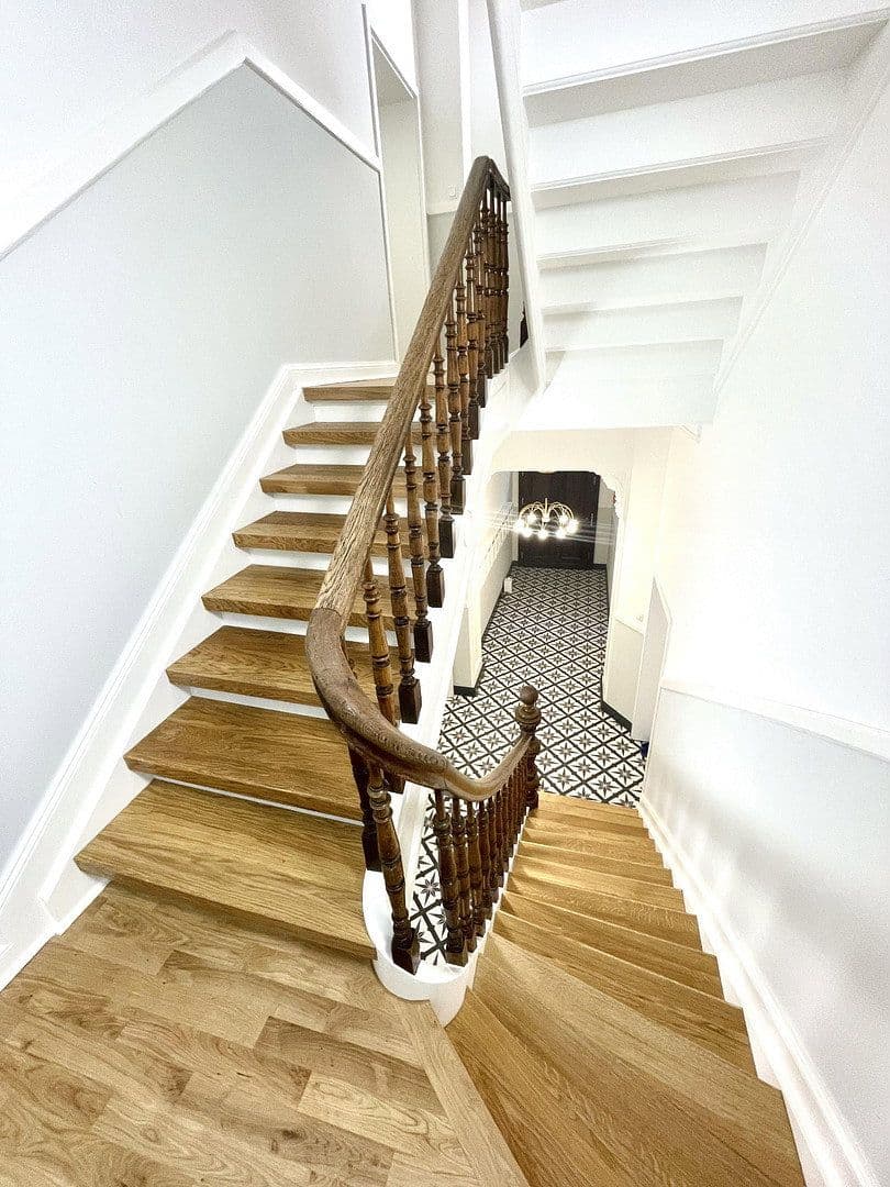 Predaj bytu 5-izbový 126 m², Schinkelstr. 80, Düsseldorf, Severné Porýnie - Westfálsko Predaj bytu 5-izbový 126 m², Schinkelstr. 80, Düsseldorf, Severné Porýnie - Westfálsko