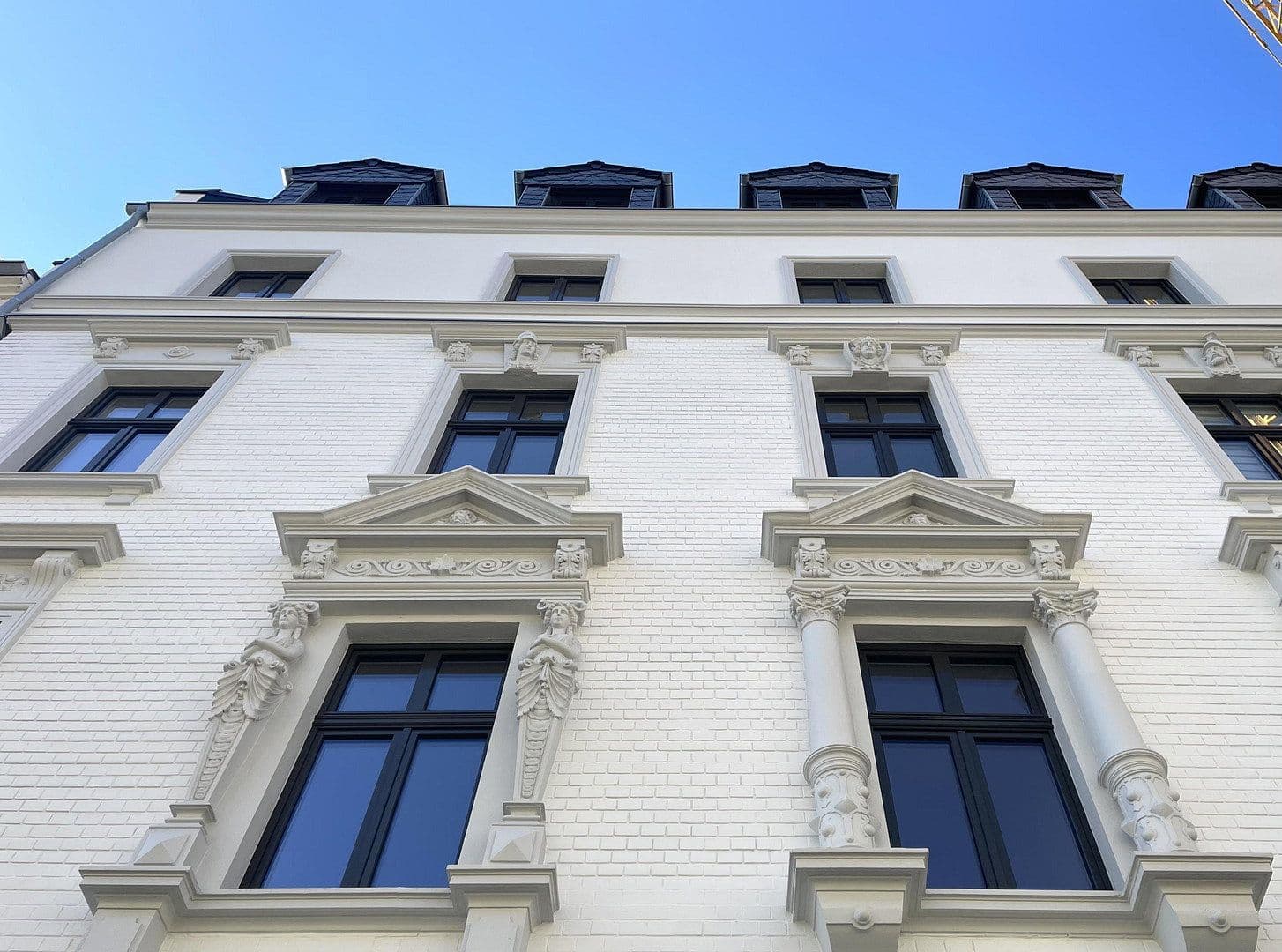 Predaj bytu 5-izbový 126 m², Schinkelstr. 80, Düsseldorf, Severné Porýnie - Westfálsko Predaj bytu 5-izbový 126 m², Schinkelstr. 80, Düsseldorf, Severné Porýnie - Westfálsko