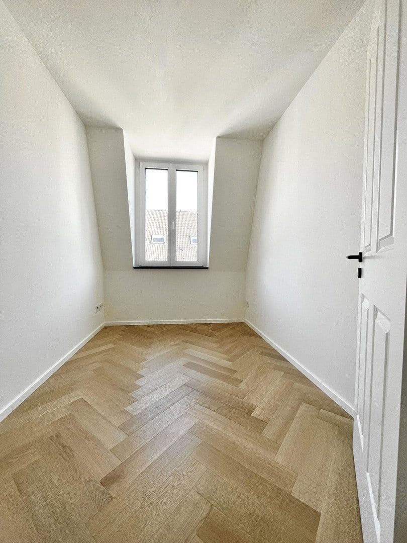 Predaj bytu 5-izbový 126 m², Schinkelstr. 80, Düsseldorf, Severné Porýnie - Westfálsko Predaj bytu 5-izbový 126 m², Schinkelstr. 80, Düsseldorf, Severné Porýnie - Westfálsko