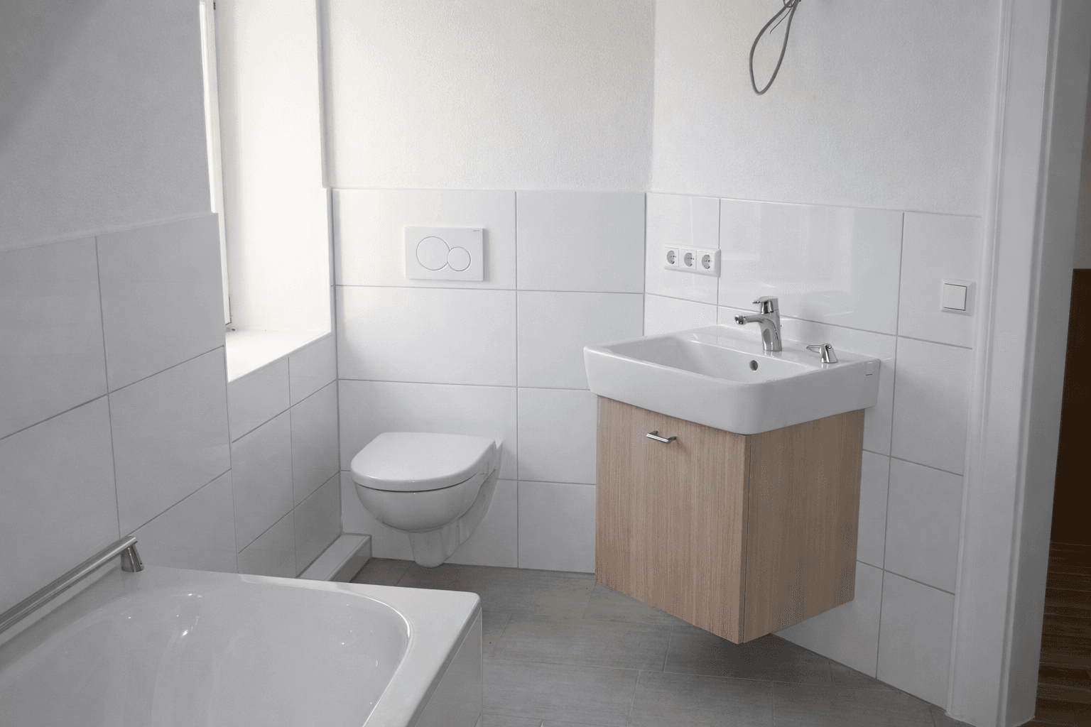 Prenájom bytu 3-izbový 110 m², Sinsheim, Bádensko-Wurttembersko Prenájom bytu 3-izbový 110 m², Sinsheim, Bádensko-Wurttembersko