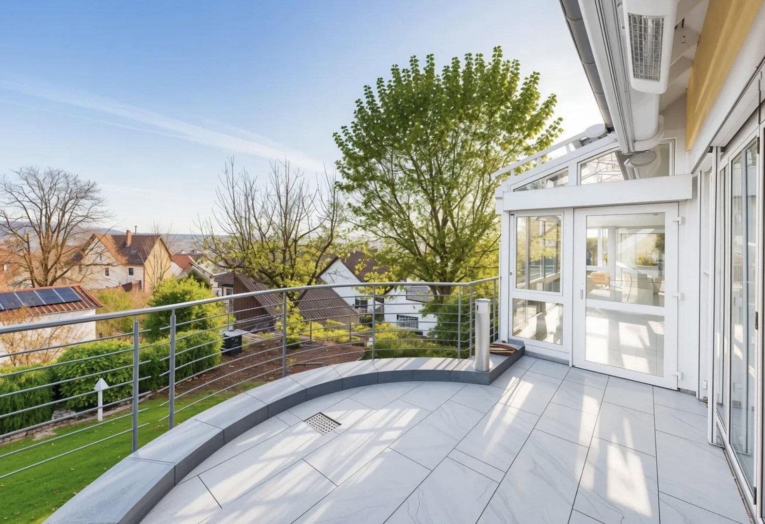Predaj domu 520 m², pozemek 697 m², Fritz-Ulrich-Str. 105, Heilbronn, Bádensko-Wurttembersko Predaj domu 520 m², pozemek 697 m², Fritz-Ulrich-Str. 105, Heilbronn, Bádensko-Wurttembersko