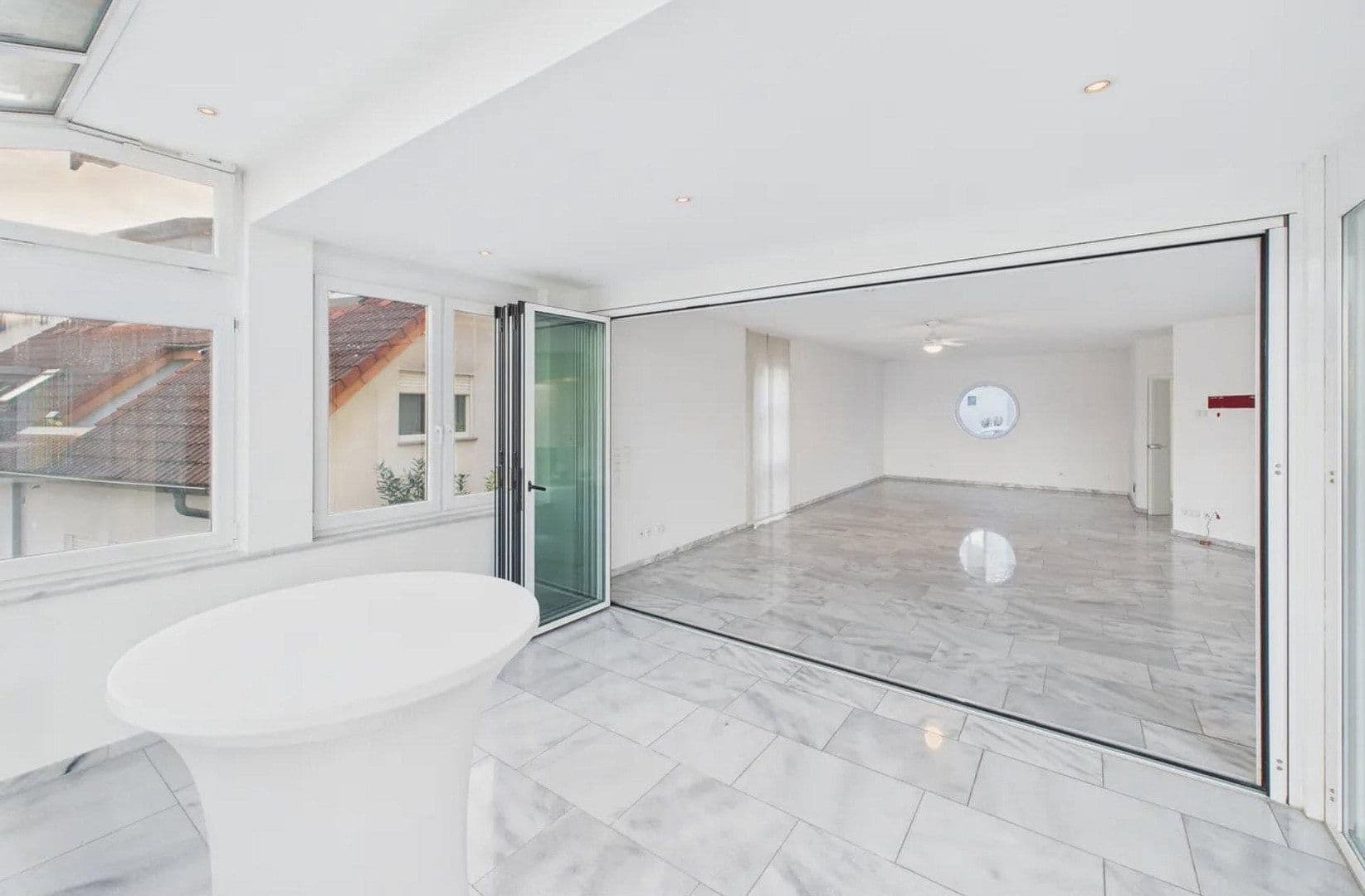 Predaj domu 520 m², pozemek 697 m², Fritz-Ulrich-Str. 105, Heilbronn, Bádensko-Wurttembersko Predaj domu 520 m², pozemek 697 m², Fritz-Ulrich-Str. 105, Heilbronn, Bádensko-Wurttembersko