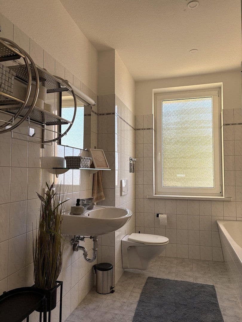 Prenájom bytu 2-izbový 46 m², Äußere Leipziger Straße 9, Schkeuditz, Sasko Prenájom bytu 2-izbový 46 m², Äußere Leipziger Straße 9, Schkeuditz, Sasko