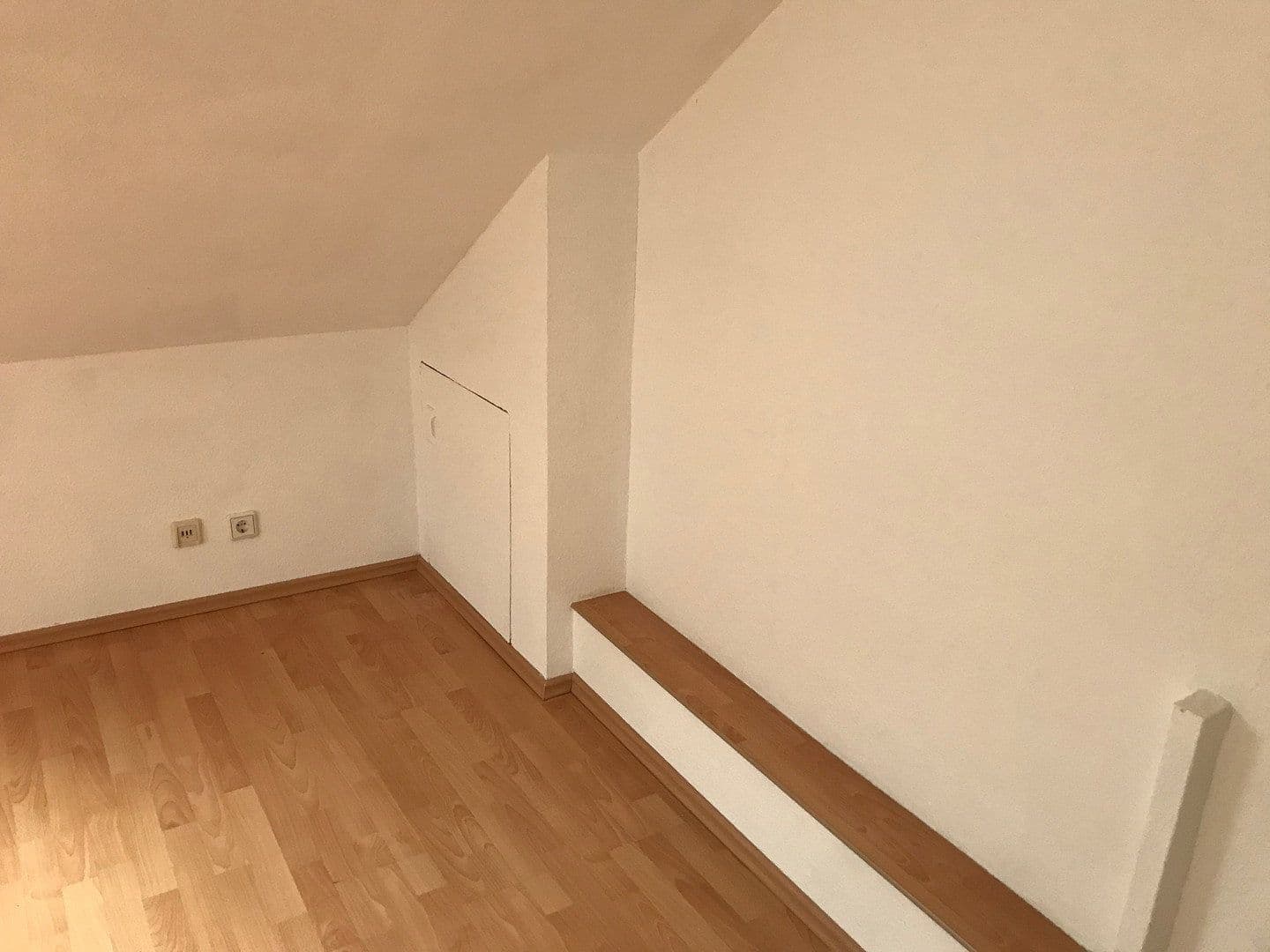 Prenájom bytu 3-izbový 74 m², Erbschlöer Straße, Wuppertal - Ronsdorf, Severné Porýnie - Westfálsko Prenájom bytu 3-izbový 74 m², Erbschlöer Straße, Wuppertal - Ronsdorf, Severné Porýnie - Westfálsko