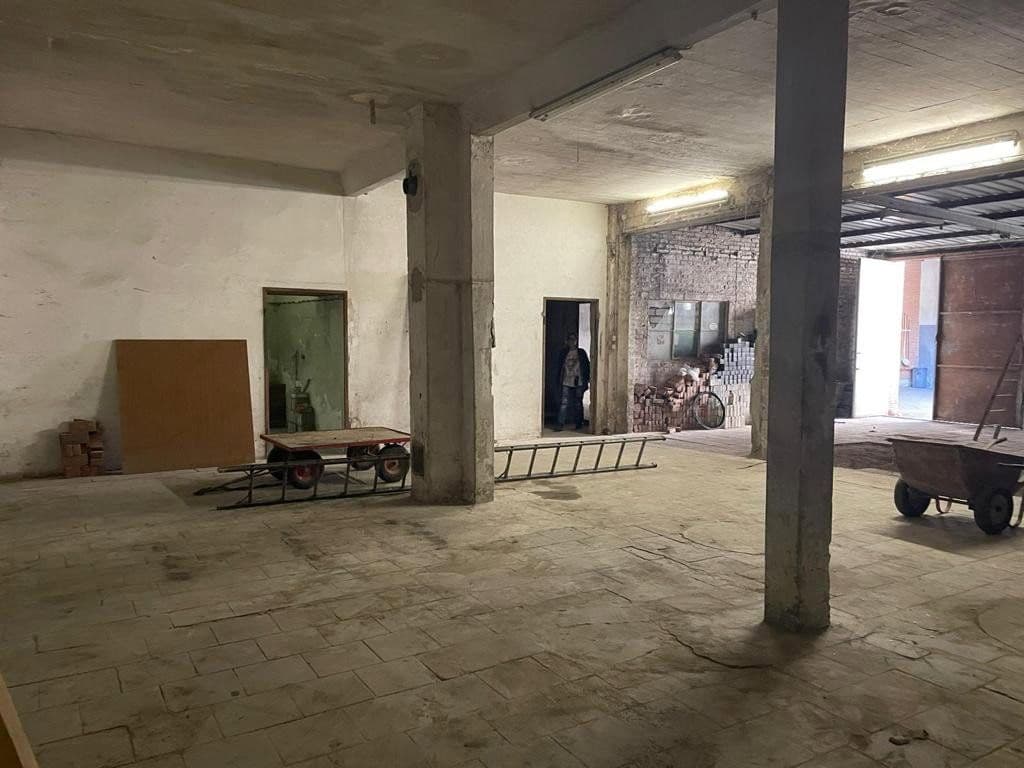 Prenájom nebytového priestoru 340 m², Veilchenstraße 24, Duisburg, Severné Porýnie - Westfálsko Prenájom nebytového priestoru 340 m², Veilchenstraße 24, Duisburg, Severné Porýnie - Westfálsko