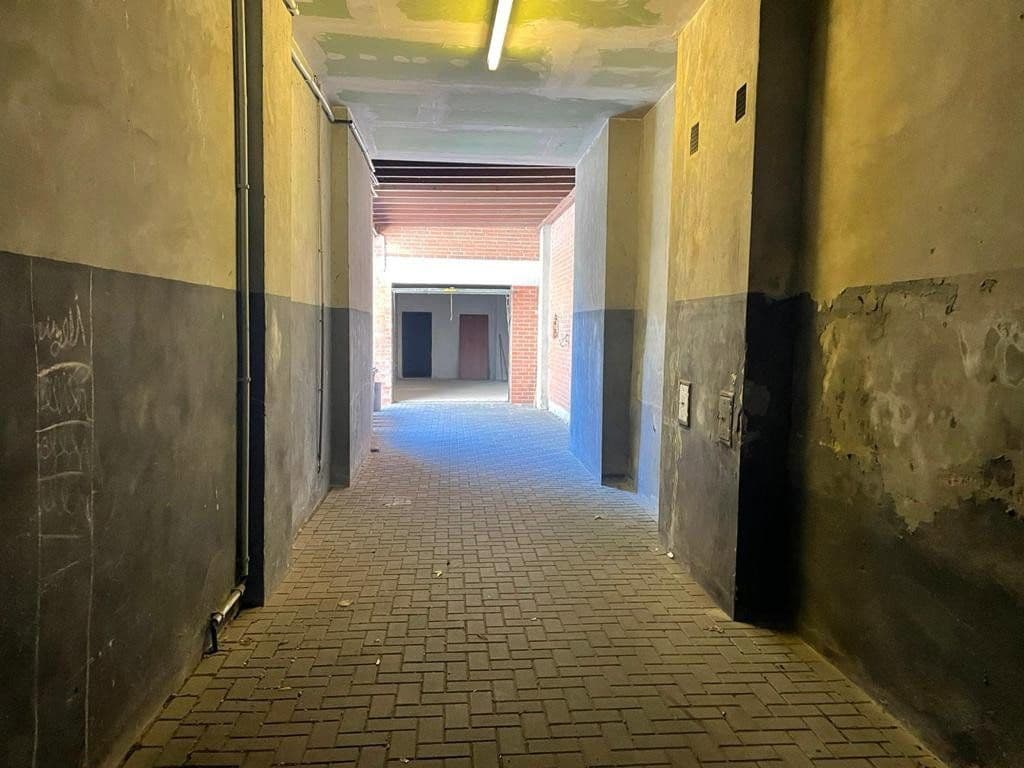 Prenájom nebytového priestoru 340 m², Veilchenstraße 24, Duisburg, Severné Porýnie - Westfálsko Prenájom nebytového priestoru 340 m², Veilchenstraße 24, Duisburg, Severné Porýnie - Westfálsko