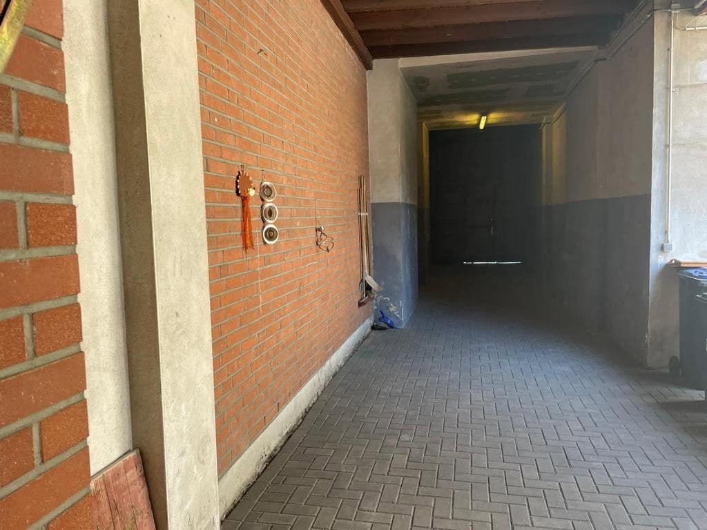 Prenájom nebytového priestoru 340 m², Veilchenstraße 24, Duisburg, Severné Porýnie - Westfálsko Prenájom nebytového priestoru 340 m², Veilchenstraße 24, Duisburg, Severné Porýnie - Westfálsko