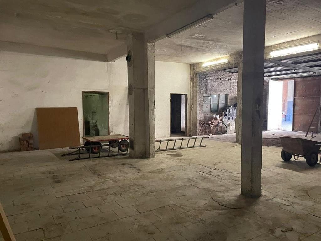 Prenájom nebytového priestoru 340 m², Veilchenstraße 24, Duisburg, Severné Porýnie - Westfálsko Prenájom nebytového priestoru 340 m², Veilchenstraße 24, Duisburg, Severné Porýnie - Westfálsko