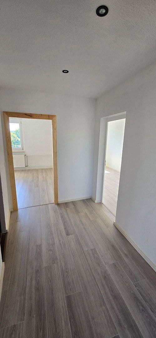 Prenájom bytu 3-izbový 63 m², Auerbachstr. 38, Gera, Durínsko Prenájom bytu 3-izbový 63 m², Auerbachstr. 38, Gera, Durínsko