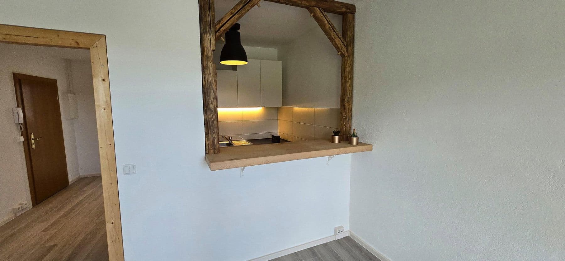 Prenájom bytu 3-izbový 63 m², Auerbachstr. 38, Gera, Durínsko Prenájom bytu 3-izbový 63 m², Auerbachstr. 38, Gera, Durínsko