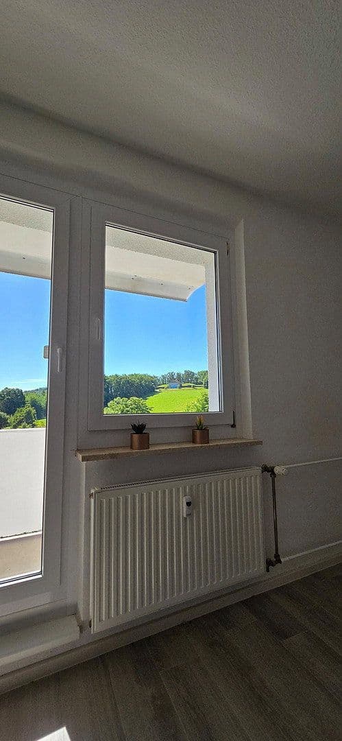 Prenájom bytu 3-izbový 63 m², Auerbachstr. 38, Gera, Durínsko Prenájom bytu 3-izbový 63 m², Auerbachstr. 38, Gera, Durínsko