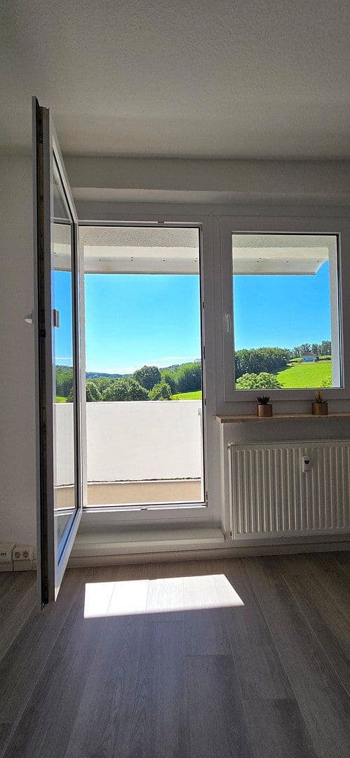 Prenájom bytu 3-izbový 63 m², Auerbachstr. 38, Gera, Durínsko Prenájom bytu 3-izbový 63 m², Auerbachstr. 38, Gera, Durínsko