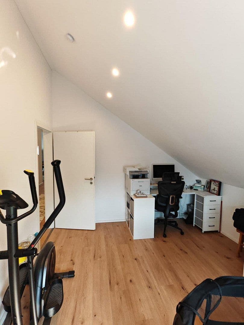 Prenájom bytu 3-izbový 97 m², Forstgasse 33, Haßloch, Porýnie-Falcko Prenájom bytu 3-izbový 97 m², Forstgasse 33, Haßloch, Porýnie-Falcko