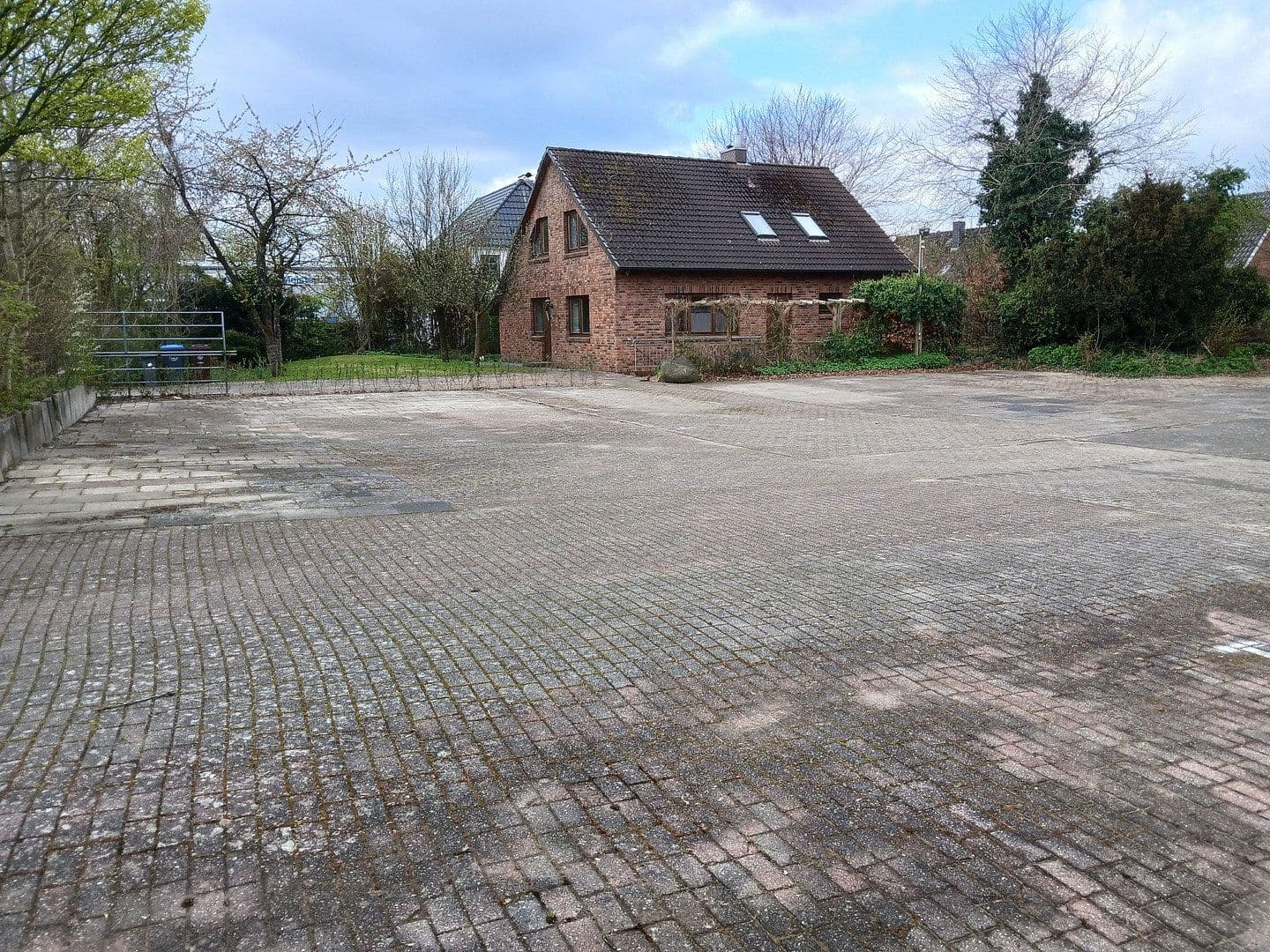 Predaj domu 140 m², pozemek 2.001 m², Büdelsdorf, Šlezvicko-Holštajnsko Predaj domu 140 m², pozemek 2.001 m², Büdelsdorf, Šlezvicko-Holštajnsko