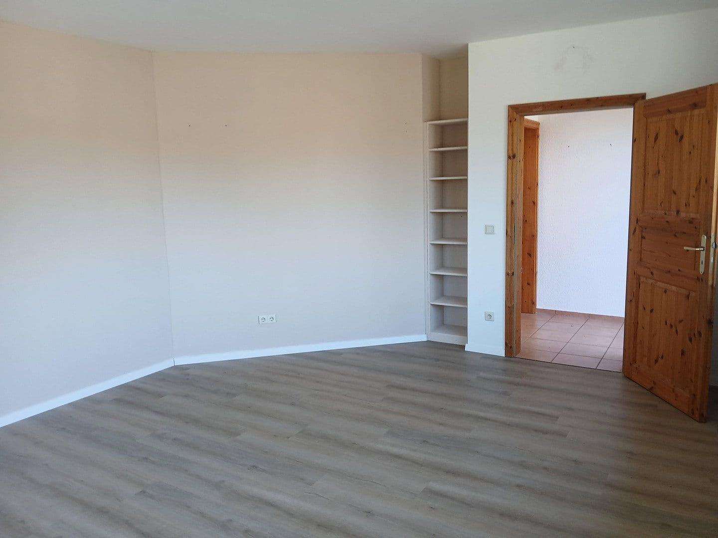 Predaj domu 140 m², pozemek 2.001 m², Büdelsdorf, Šlezvicko-Holštajnsko Predaj domu 140 m², pozemek 2.001 m², Büdelsdorf, Šlezvicko-Holštajnsko