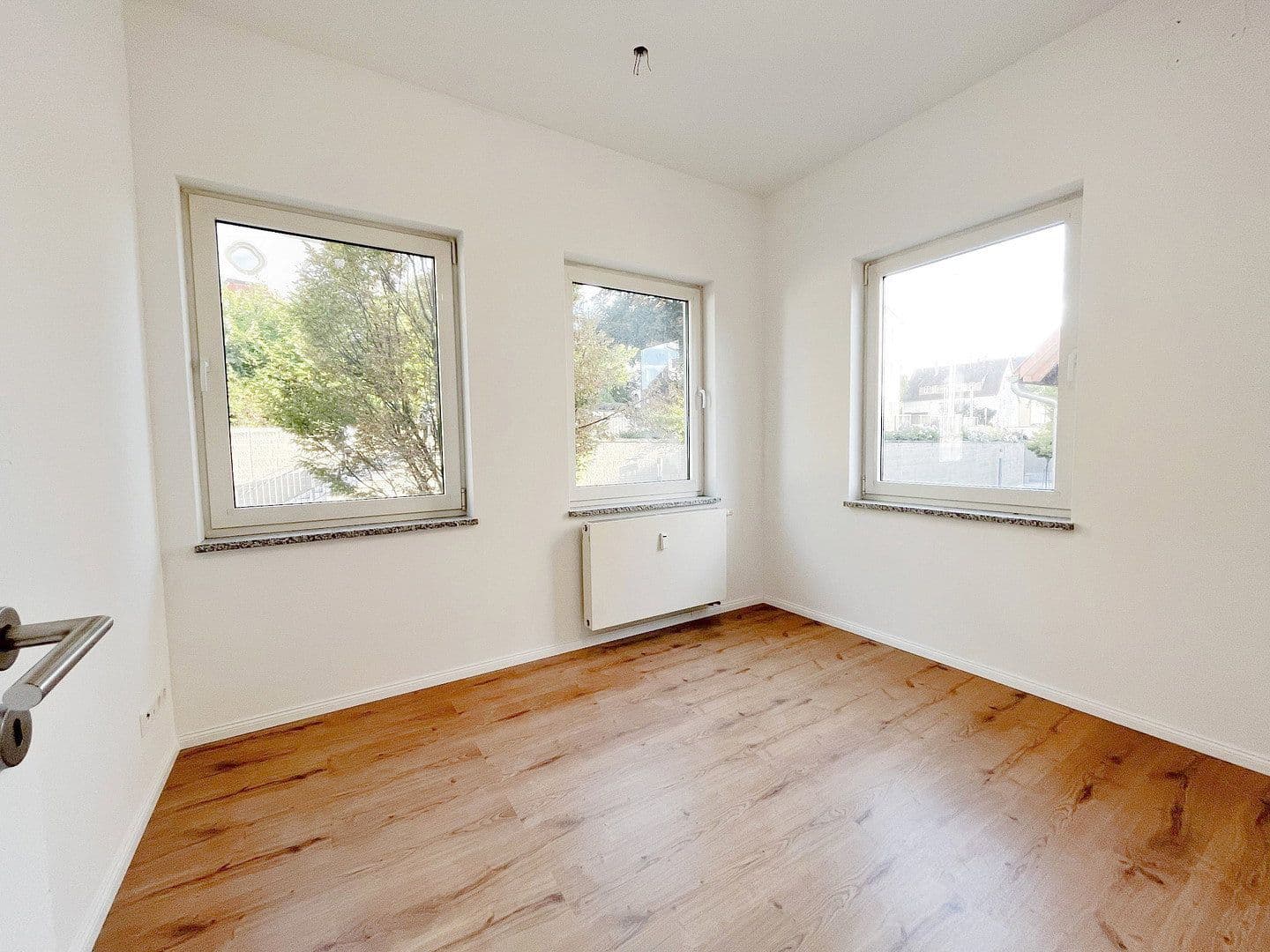 Prenájom bytu 4-izbový 97 m², Ilsfeld, Bádensko-Wurttembersko Prenájom bytu 4-izbový 97 m², Ilsfeld, Bádensko-Wurttembersko