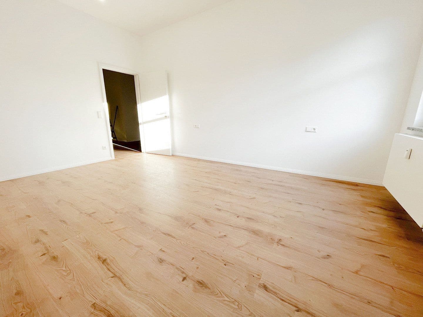 Prenájom bytu 4-izbový 97 m², Ilsfeld, Bádensko-Wurttembersko Prenájom bytu 4-izbový 97 m², Ilsfeld, Bádensko-Wurttembersko