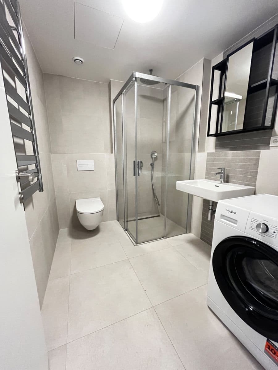 Prenájom bytu 2-izbový 52 m², U Lihovaru, Praha, Praha Prenájom bytu 2-izbový 52 m², U Lihovaru, Praha, Praha