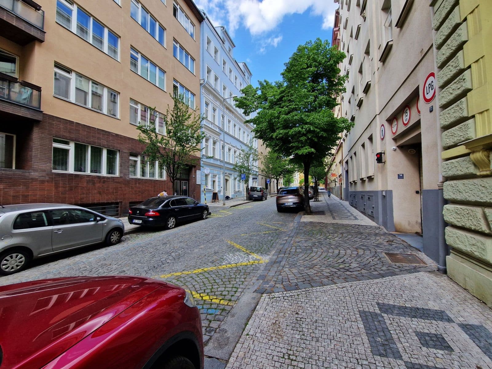 Prenájom bytu 1-izbový 26 m², Záhřebská, Praha, Praha Prenájom bytu 1-izbový 26 m², Záhřebská, Praha, Praha