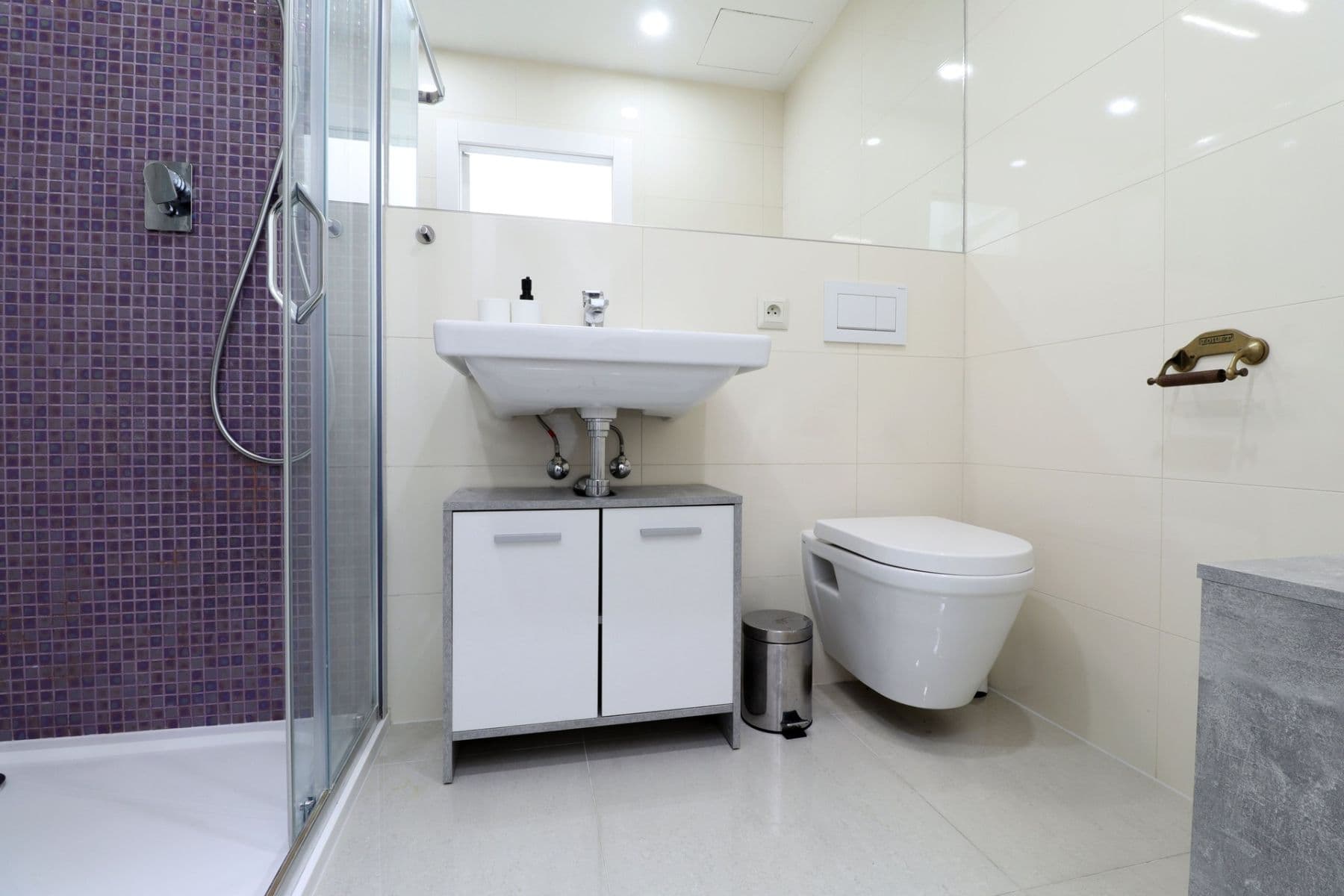 Prenájom bytu 1-izbový 26 m², Záhřebská, Praha, Praha Prenájom bytu 1-izbový 26 m², Záhřebská, Praha, Praha