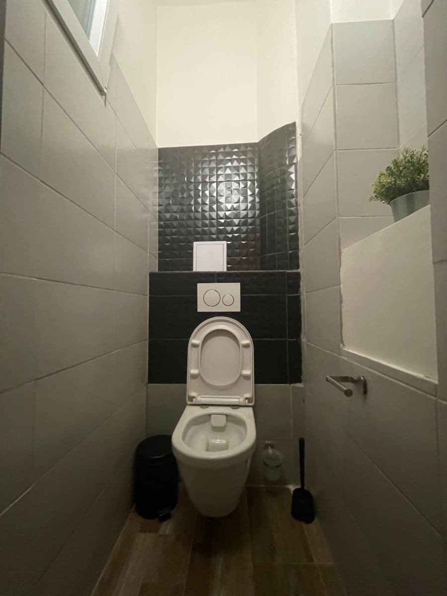 Prenájom bytu 2-izbový 42 m², Navrátilova, Praha, Praha Prenájom bytu 2-izbový 42 m², Navrátilova, Praha, Praha