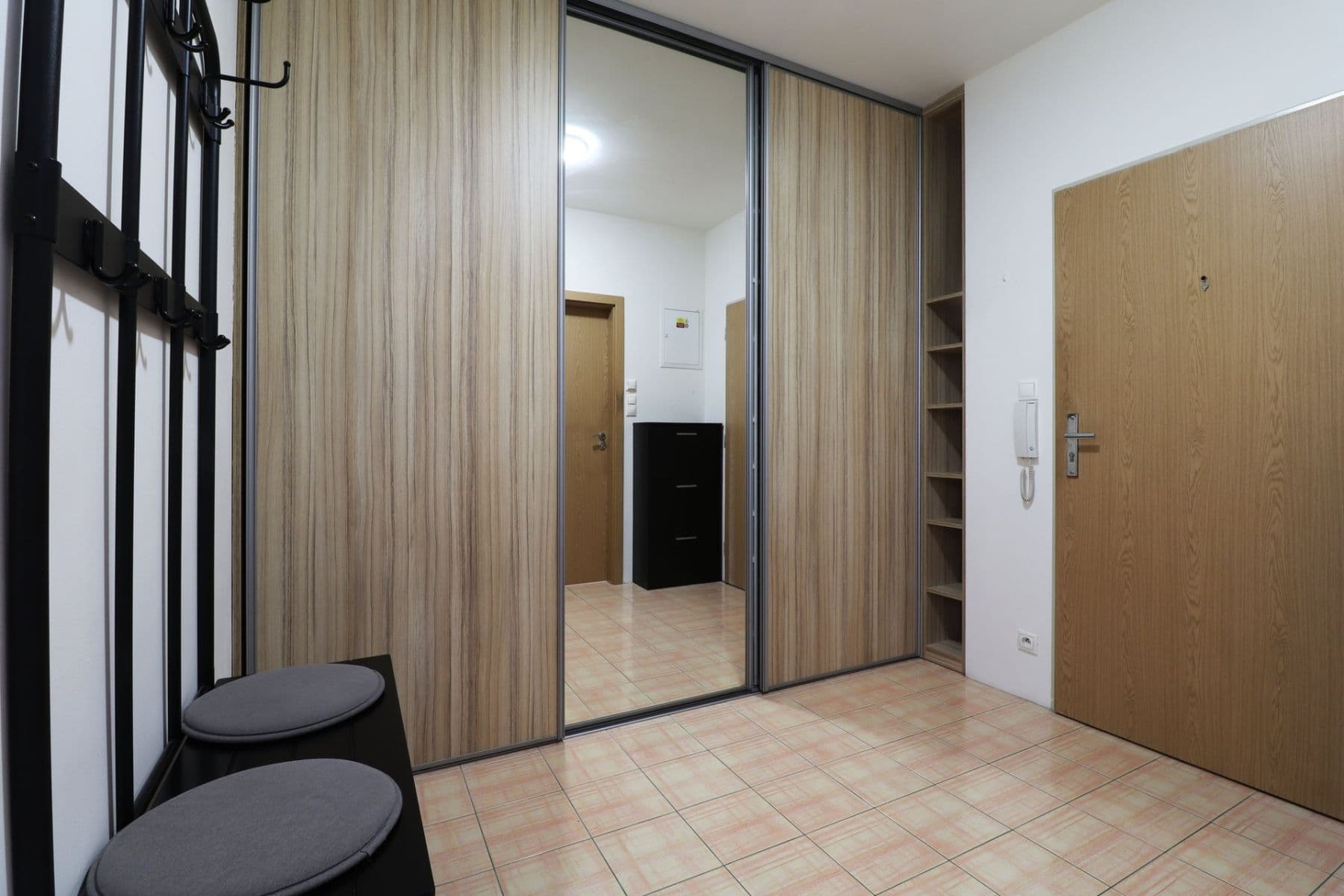Prenájom bytu 2-izbový 54 m², Kytlická, Praha, Praha Prenájom bytu 2-izbový 54 m², Kytlická, Praha, Praha
