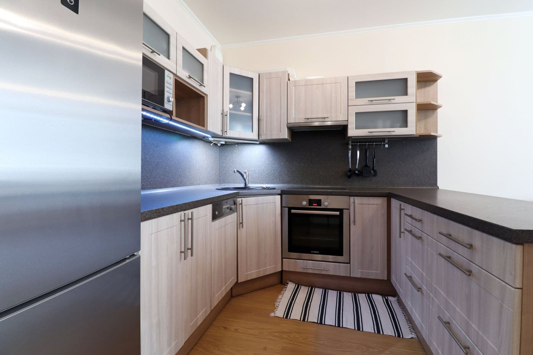Prenájom bytu 2-izbový 54 m², Kytlická, Praha, Praha Prenájom bytu 2-izbový 54 m², Kytlická, Praha, Praha