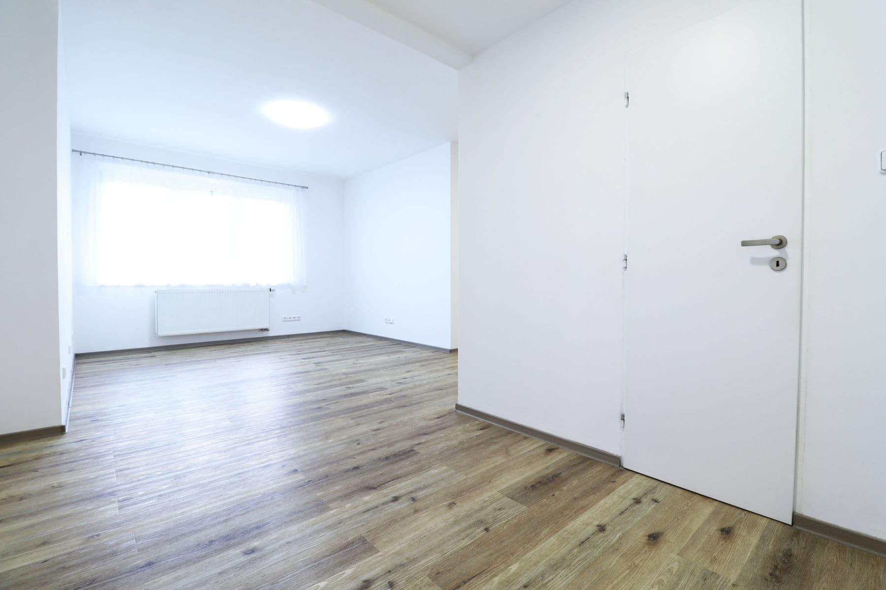 Prenájom bytu 3-izbový 75 m², Hyacintová, Praha, Praha Prenájom bytu 3-izbový 75 m², Hyacintová, Praha, Praha