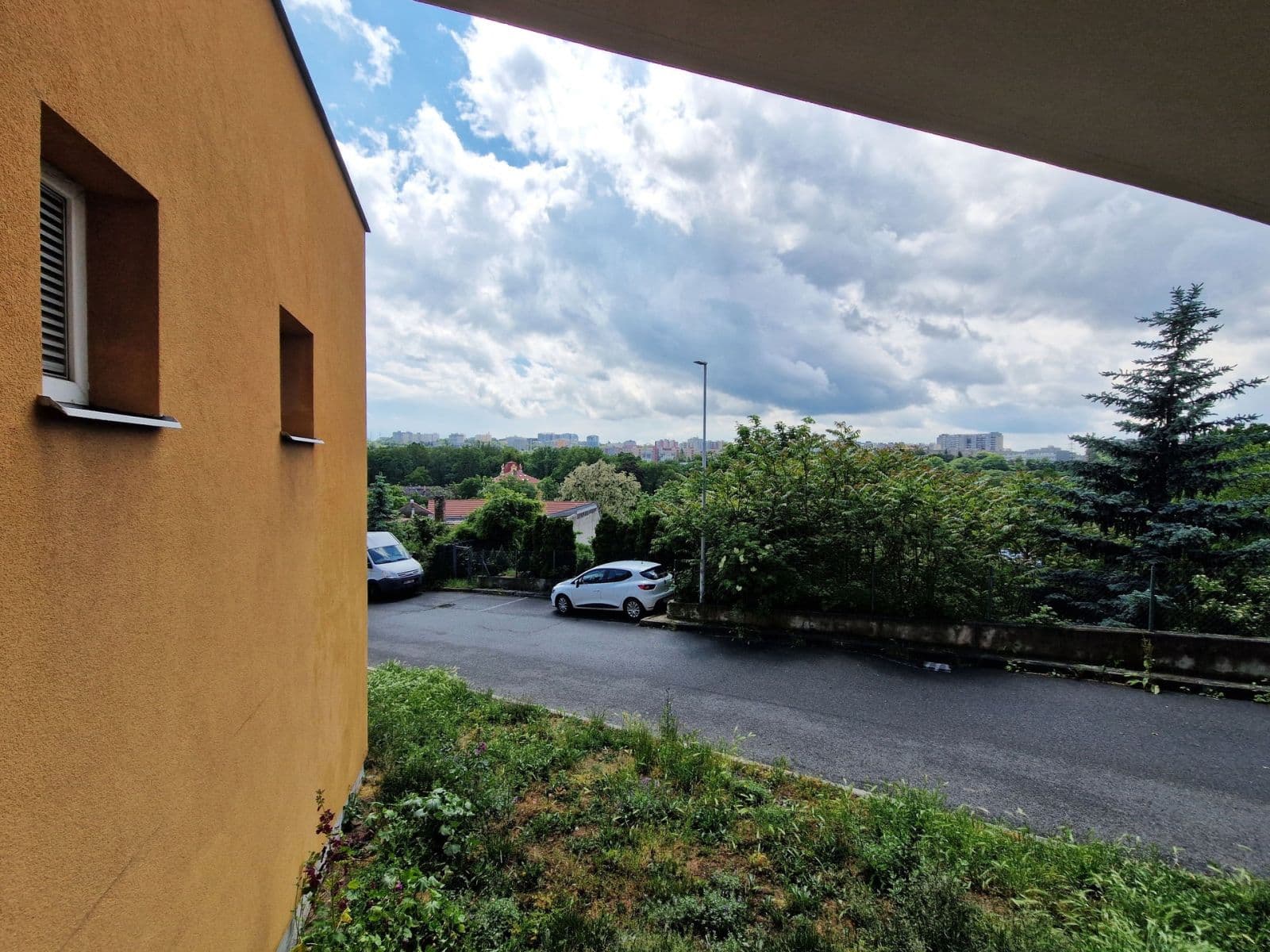 Prenájom bytu 3-izbový 75 m², Hyacintová, Praha, Praha Prenájom bytu 3-izbový 75 m², Hyacintová, Praha, Praha