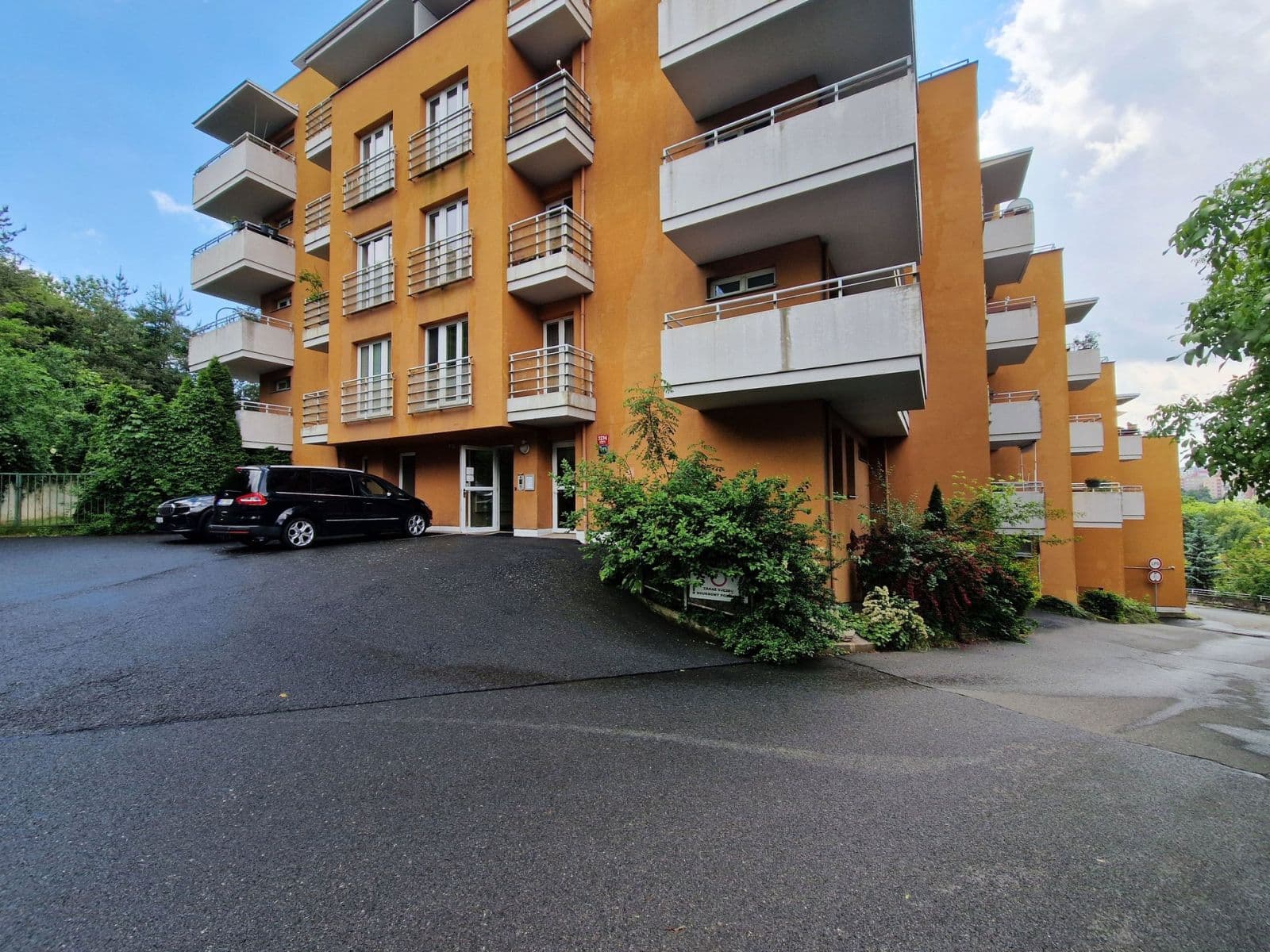 Prenájom bytu 3-izbový 75 m², Hyacintová, Praha, Praha Prenájom bytu 3-izbový 75 m², Hyacintová, Praha, Praha