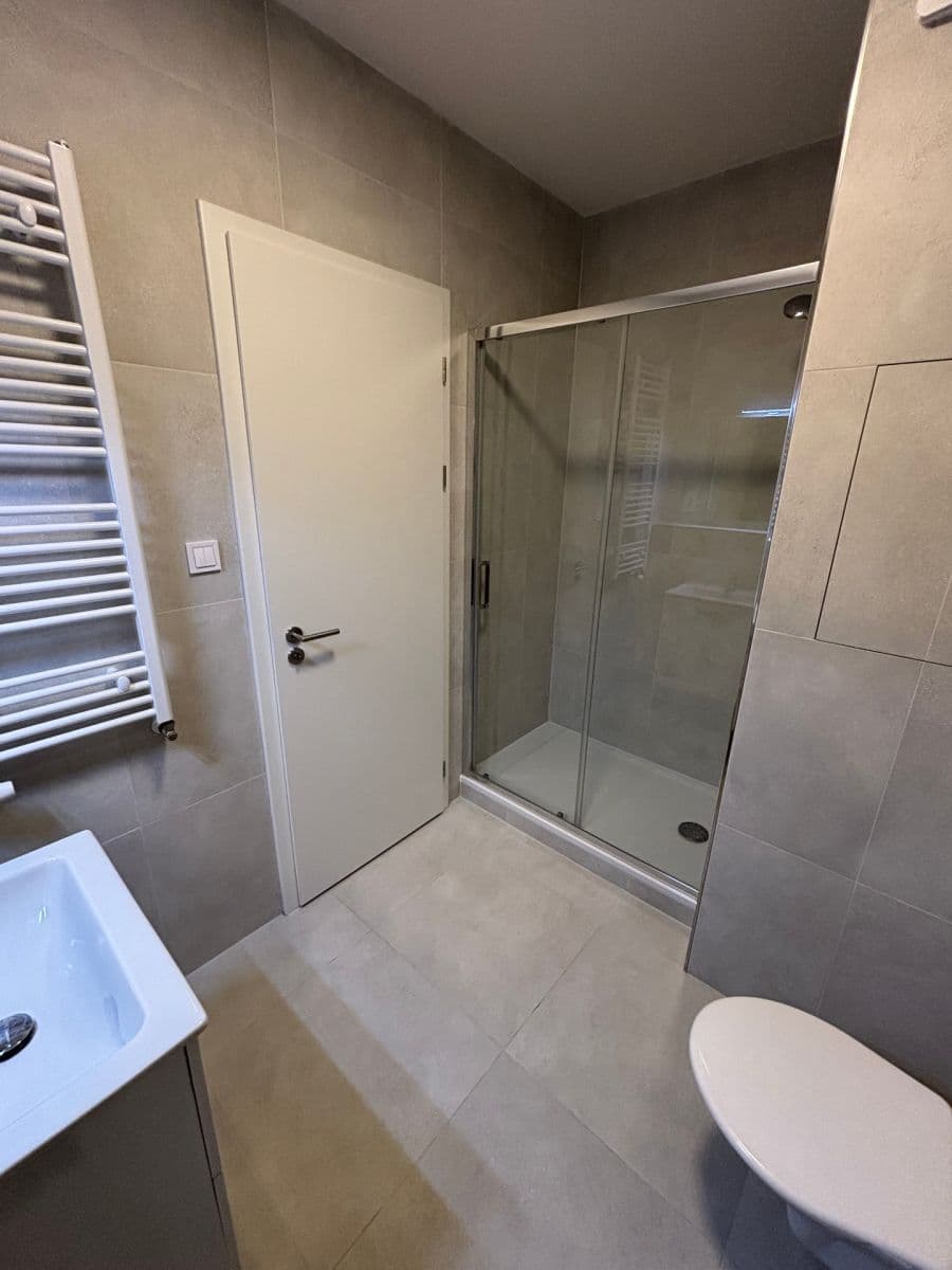 Prenájom bytu 1-izbový 32 m², Poděbradská, Praha, Praha Prenájom bytu 1-izbový 32 m², Poděbradská, Praha, Praha