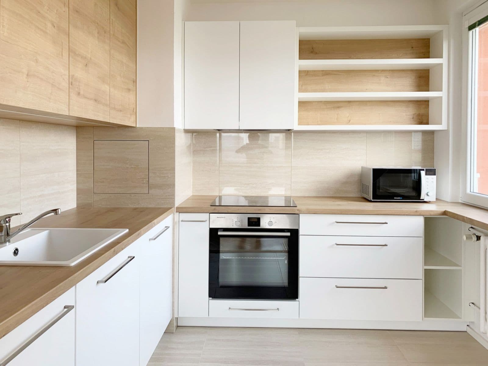 Prenájom bytu 2-izbový 60 m², Ke Strašnické, Praha, Praha Prenájom bytu 2-izbový 60 m², Ke Strašnické, Praha, Praha