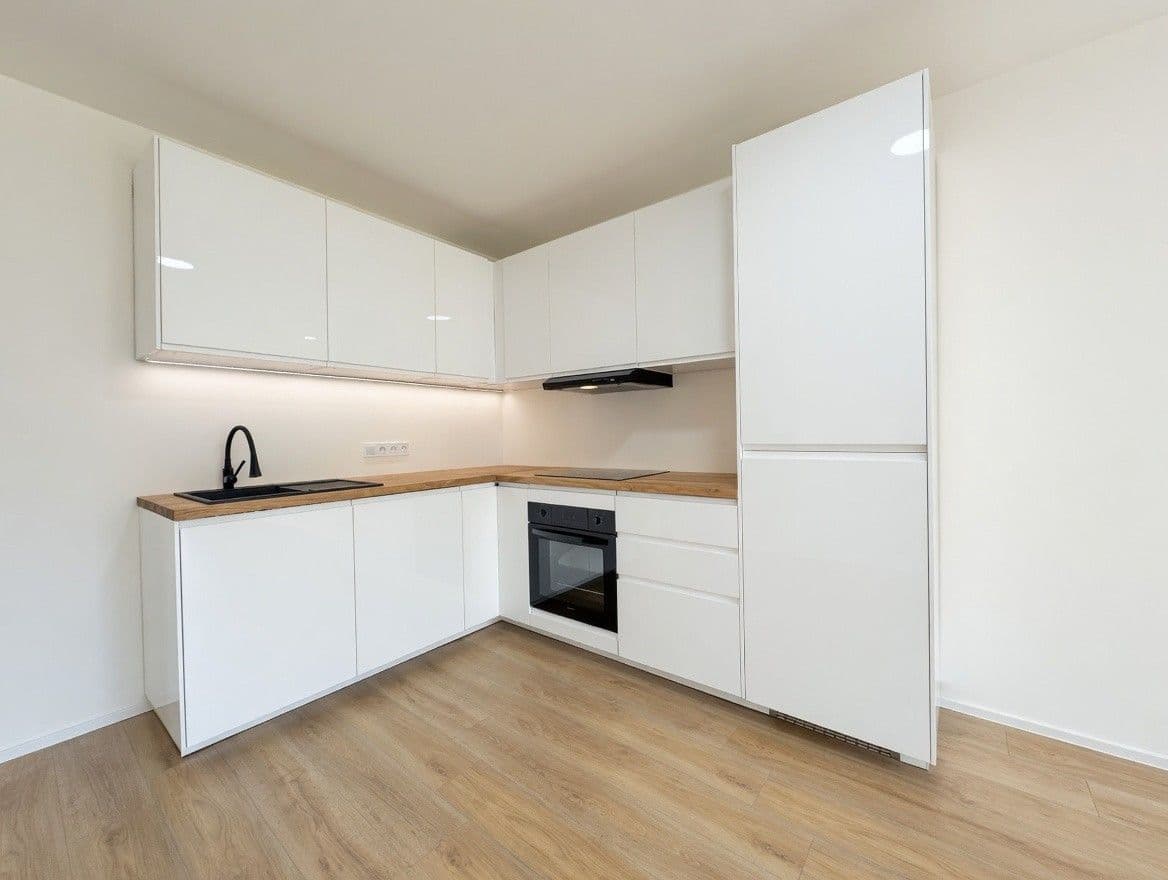 Predaj bytu 4-izbový 77 m², Bezručova, Mělník, Středočeský kraj Predaj bytu 4-izbový 77 m², Bezručova, Mělník, Středočeský kraj
