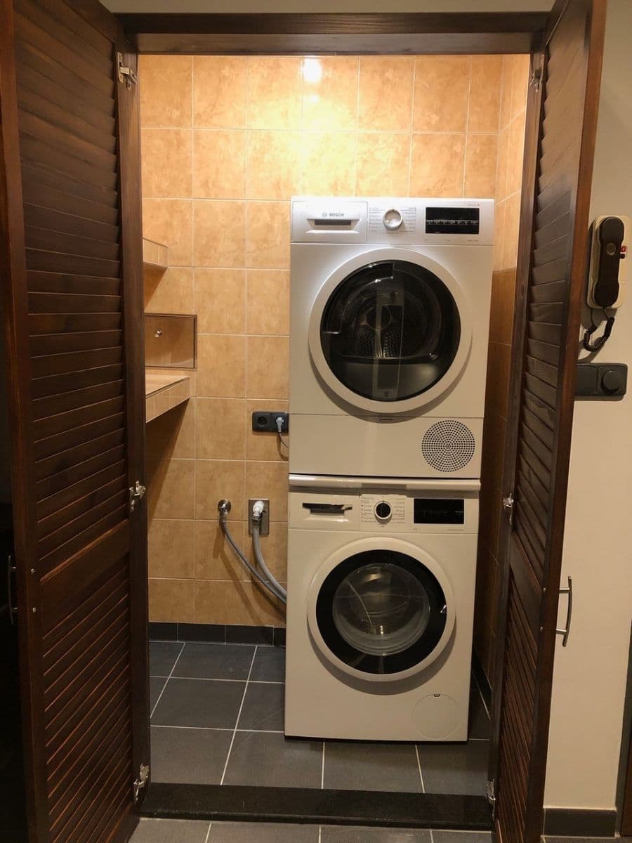 Prenájom bytu 2-izbový 46 m², Žateckých, Praha, Praha Prenájom bytu 2-izbový 46 m², Žateckých, Praha, Praha