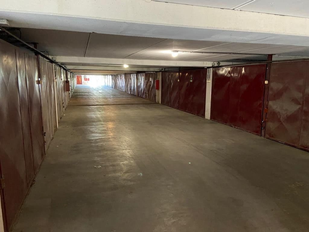 Prenájom garáže 23 m², Praha, Praha Prenájom garáže 23 m², Praha, Praha